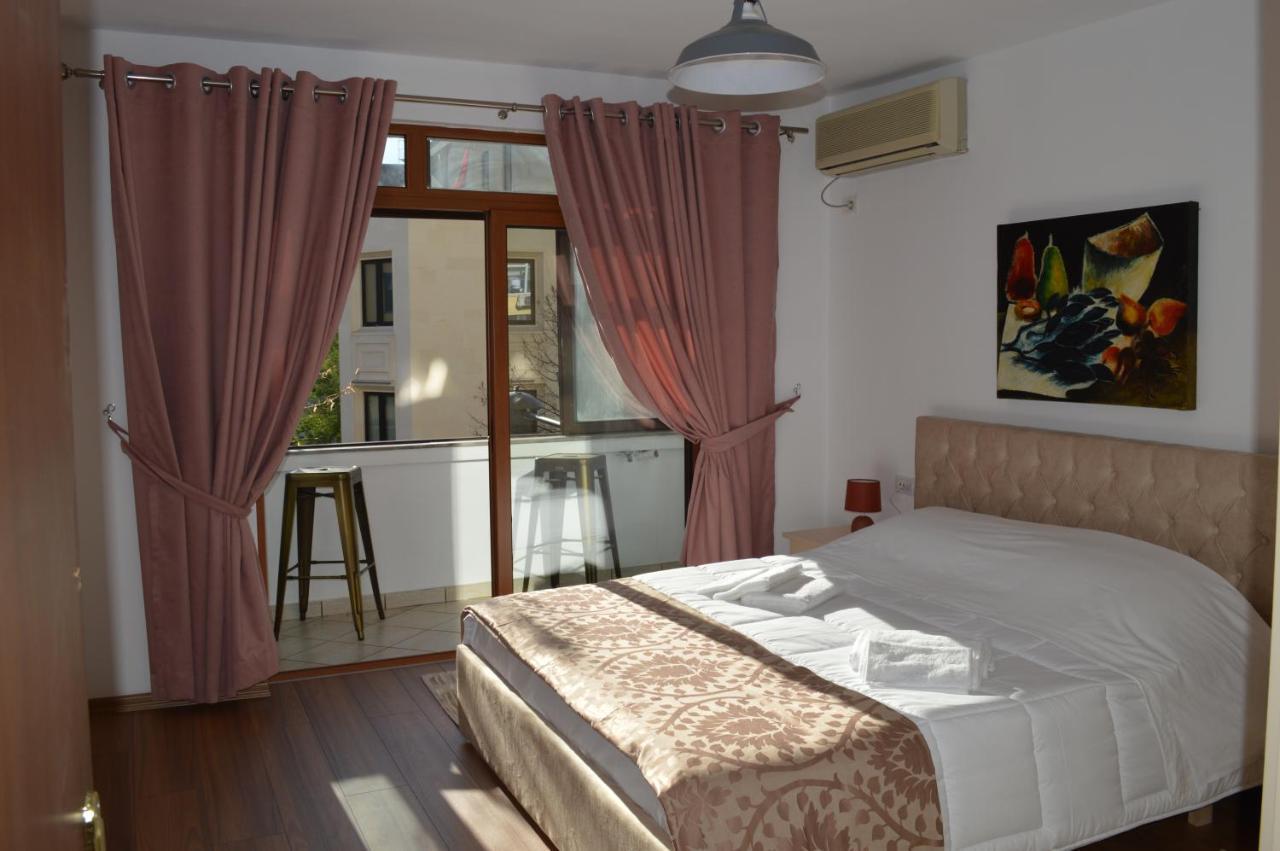 Rh Tirana Center Apartment Luaran gambar